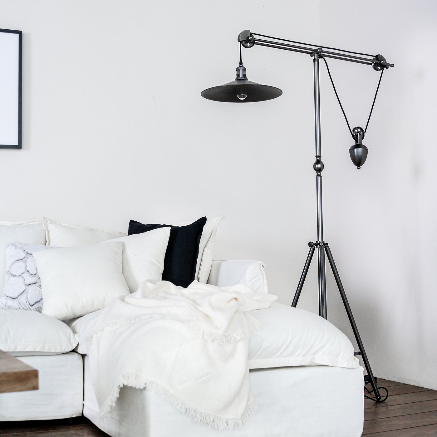 Libra 1-Bulb Floor Lamp—Silver